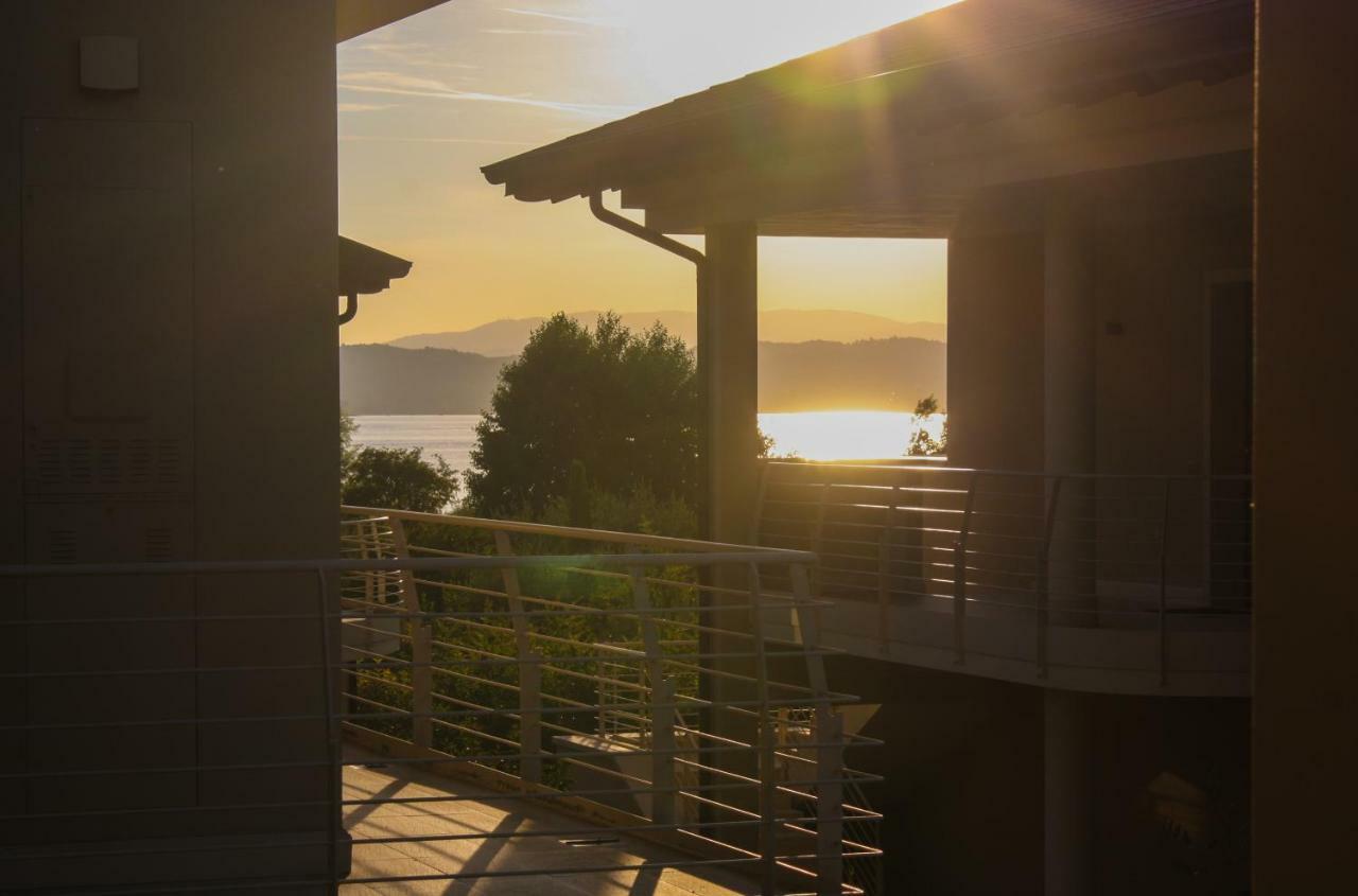 Sky Fort Garda View 西尔米奥奈 外观 照片