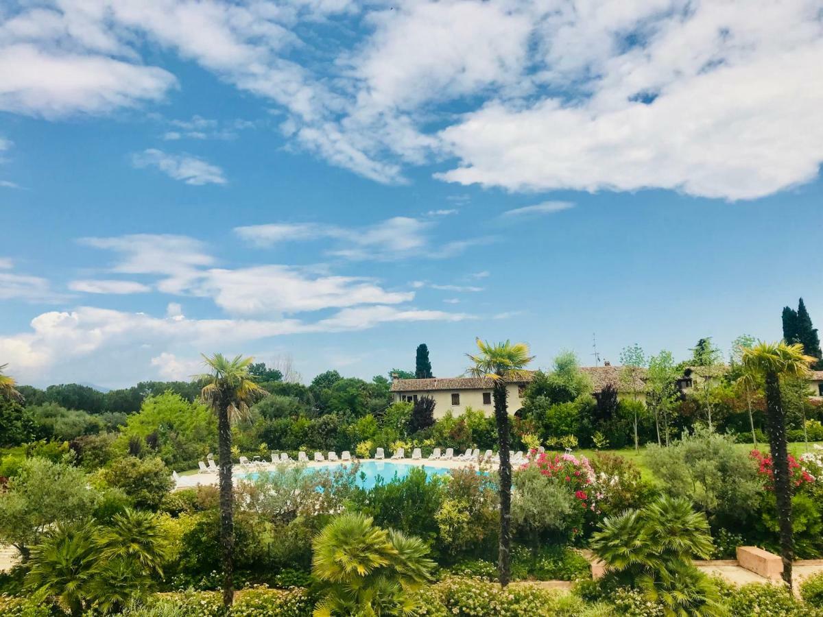 Sky Fort Garda View 西尔米奥奈 外观 照片